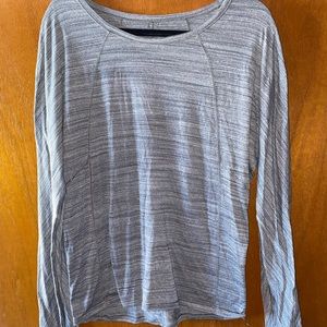 Lululemon - Long Sleeve - Grey - Size 10